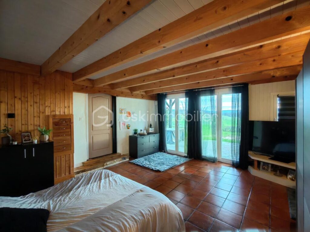 CHARME & AUTHENTICITÉ AU CŒUR DE LA CAMPAGNE BRESSANE – 8 pièces – 4 chambres – 171 m²