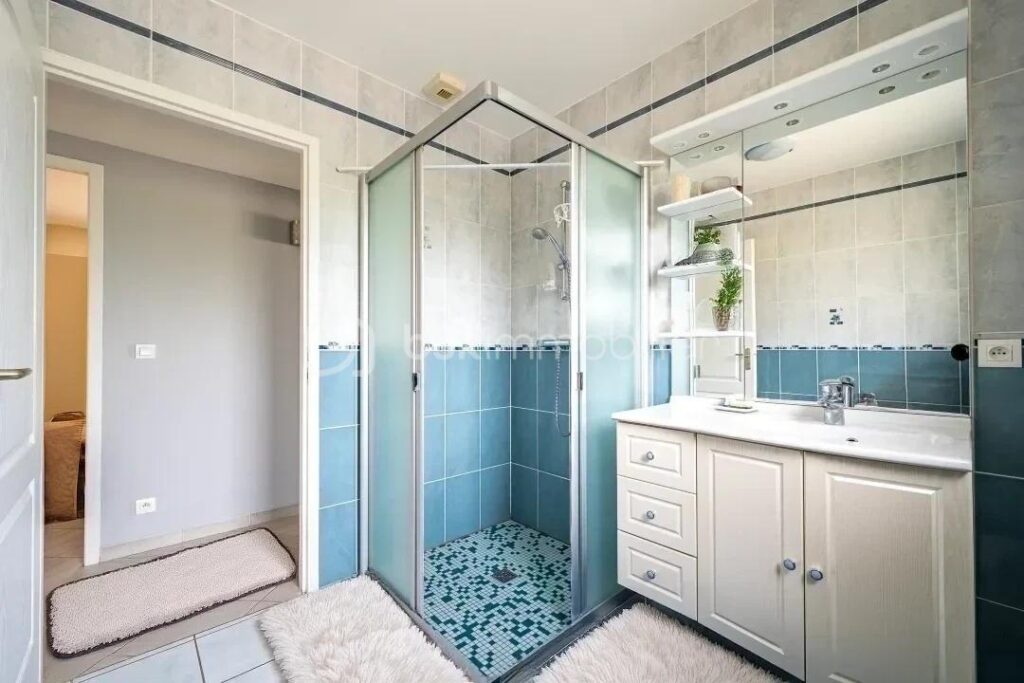 À VENDRE – À 7 min de Morlaàs , Maison contemporaine de plain pied – 133 m² – Terrain 2619 m² – Vue Pyrénées – Prestations haut de gamme – 4 pièces – 3 chambres – 132 m²