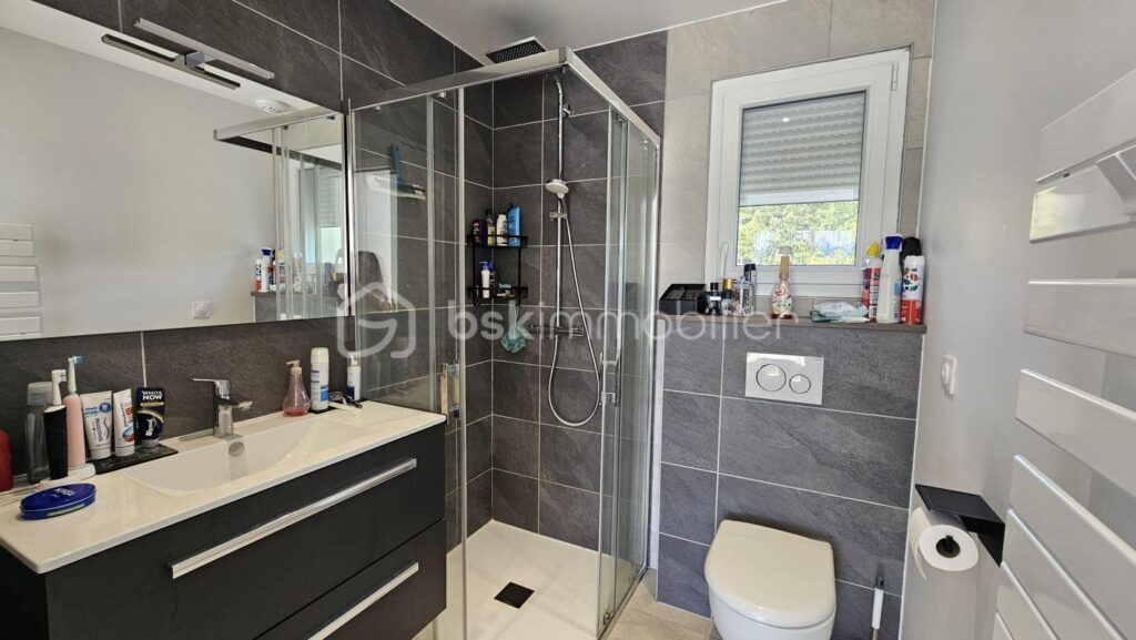 Maison récente , 4 chambres – 5 pièces – 4 chambres – 128 m²