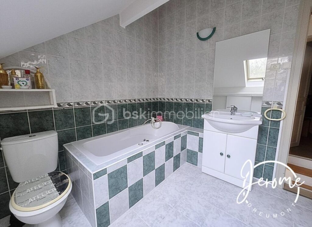 Maison familiale rénovée 7 P/ 148 m² / Montgeron secteur résidentiel – 7 pièces – 4 chambres – 148 m²