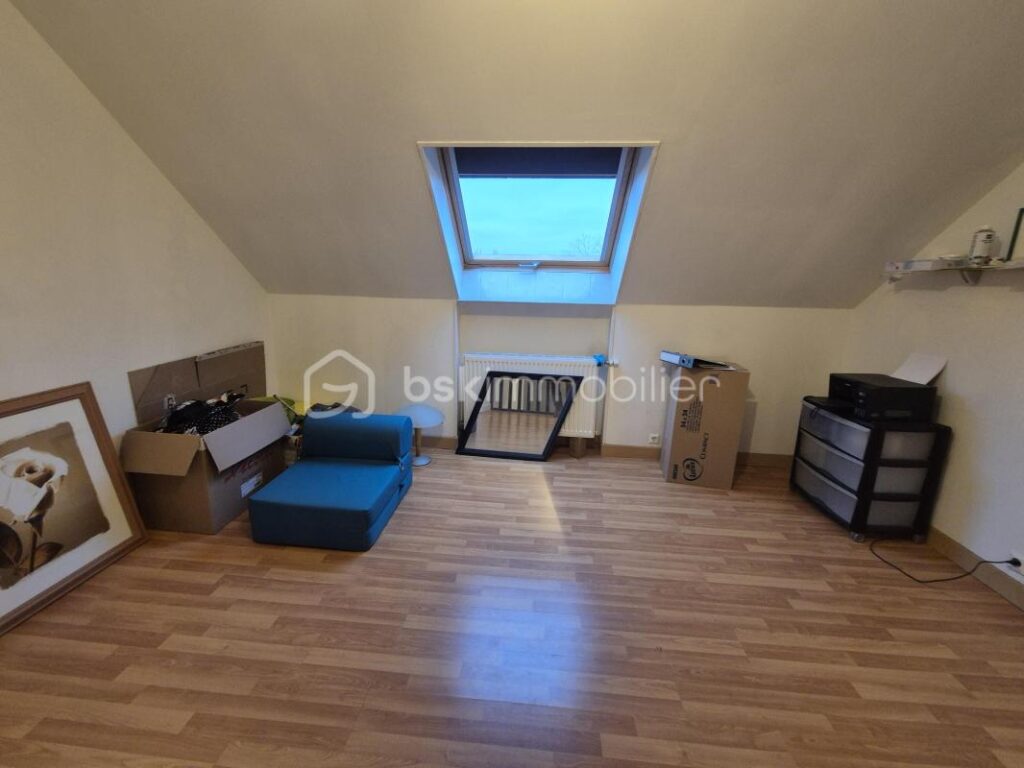 Maison 112 m2 avec piscine en parfait état à Poilly-lez-Gien – 5 pièces – 4 chambres – 112 m²