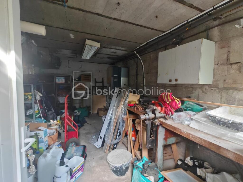 CREIL – Maison individuelle 6 pièces – 102 m² habitables / 160 m² au sol – Grand jardin devant et derrière – Exposition plein sud – 6 pièces – 2 chambres – 101 m²