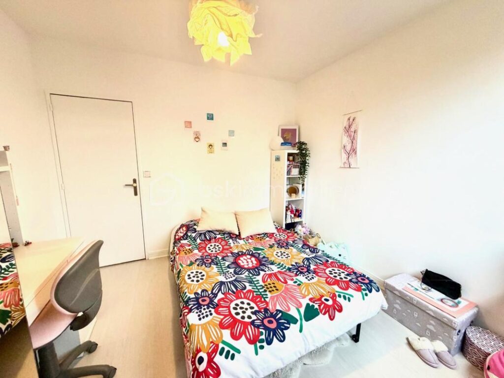 Appartement F4 résidence Bellevue avec une place de parking privée et une cave – 4 pièces – 3 chambres – 74 m²