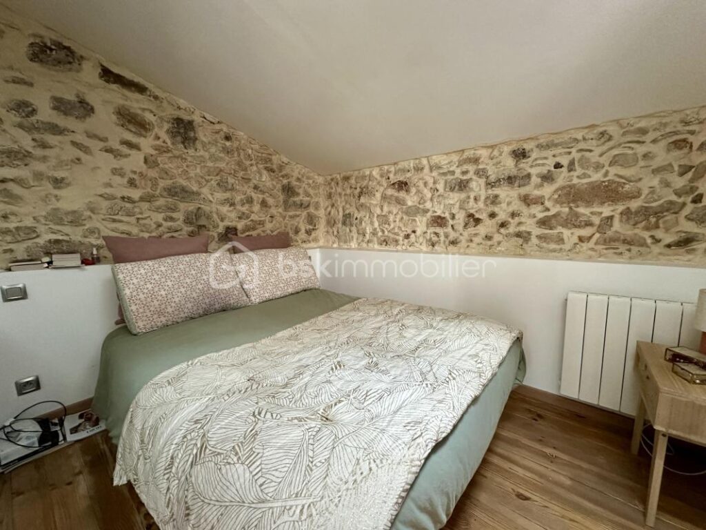 Coup de cœur assuré : maison de caractère avec terrasse panoramique et volumes atypiques – 4 pièces – 3 chambres – 87 m²