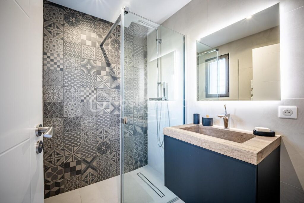 Magnifique T4 type Villa sur le toit / Vue mer / Terrasse + solarium 150 m² – 4 pièces – 3 chambres – 143 m²