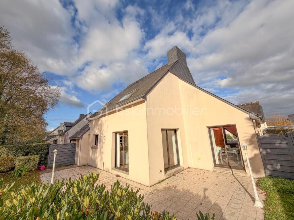 PLOEREN – Superbe Maison de 102 m2 – Superbe environnement – 5 pièces – 3 chambres – 102 m²