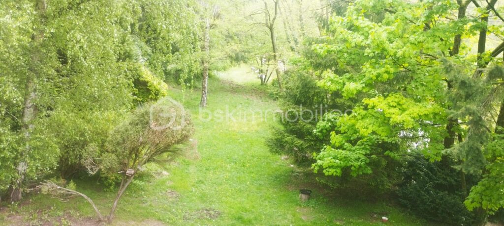 Charmante maison à ossature bois de 210 m² sur un terrain de 50 ares – 6 pièces – 3 chambres – 220 m²