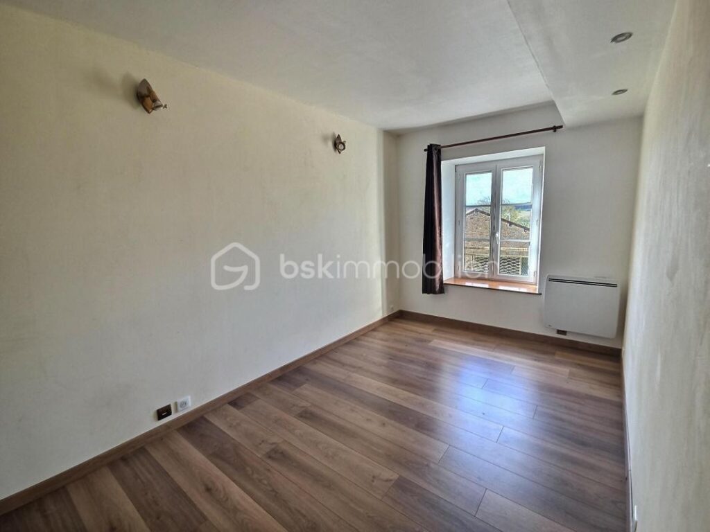 Maison individuelle – 4 pièces – 3 chambres – 113 m²
