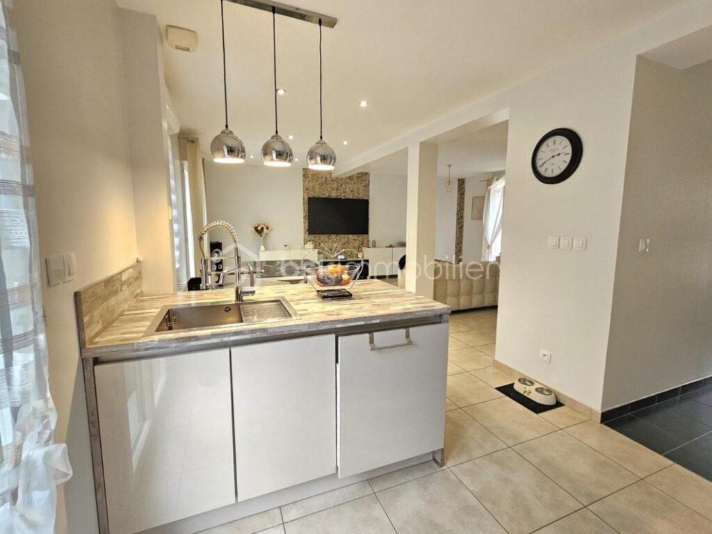 Pavillon 6 pièces non mitoyen 4 chambres jardin SUD 450m² DPE C – 6 pièces – 4 chambres – 100 m²