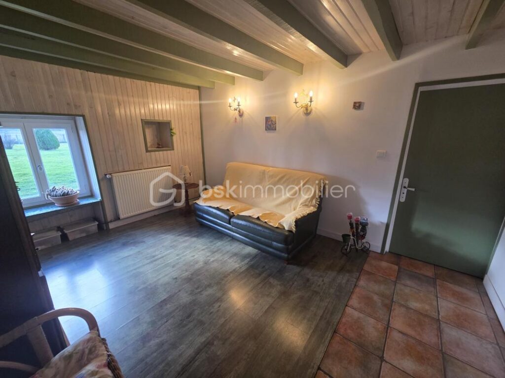 Ferme de 142m2 a saint etienne le molard – 4 pièces – 3 chambres – 142 m²