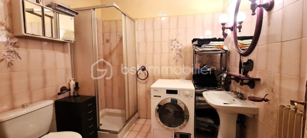 *** Maison de village de 146m²- Cour- Loggia- T2 en RDC- Vue- La Palme *** – 6 pièces – 3 chambres – 146 m²