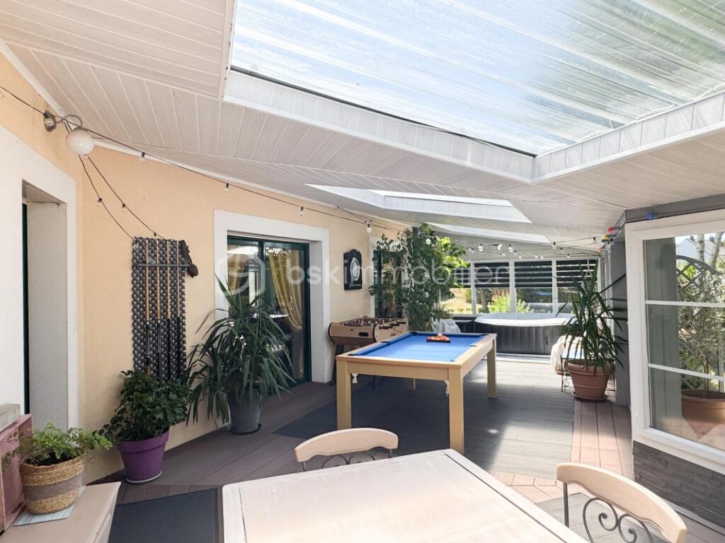 Maison de plain-pied 4 chambres 130m2 + véranda de 45m2 – 6 pièces – 4 chambres – 130 m²