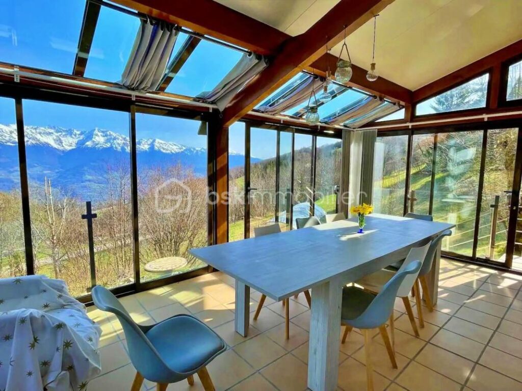 Magnifique maison de 138 m² sur une parcelle de 11680 ² – 6 pièces – 5 chambres – 138 m²