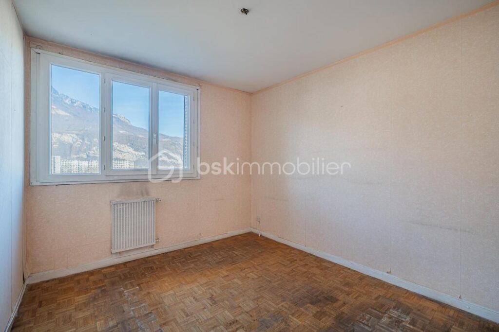 Appartement familial et lumineux avec balcon et vue dégagée – Le Pont de Claix – 5 pièces – 3 chambres – 81 m²