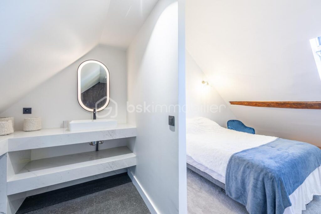 SUPERBE VILLA D ARCHITECTE SAINT JORIOZ / LAC ANNECY VUE LAC – 8 pièces – 6 chambres – 358 m²