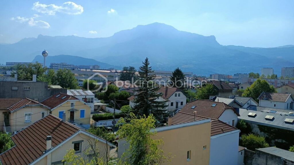 Appartement T4 97 m2 et garage – 4 pièces – 3 chambres – 97 m²