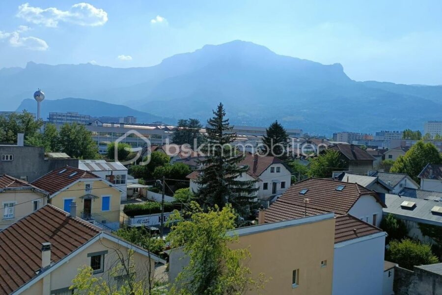 Appartement à vendre à Grenoble — Vue montagne — photo 1