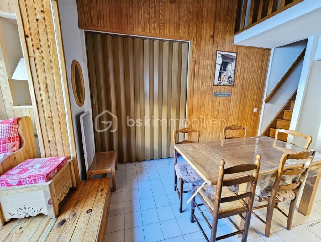 Dernier étage avec ascenseur – Appartement duplex cœur de station – 4 pièces – 2 chambres – 46 m²