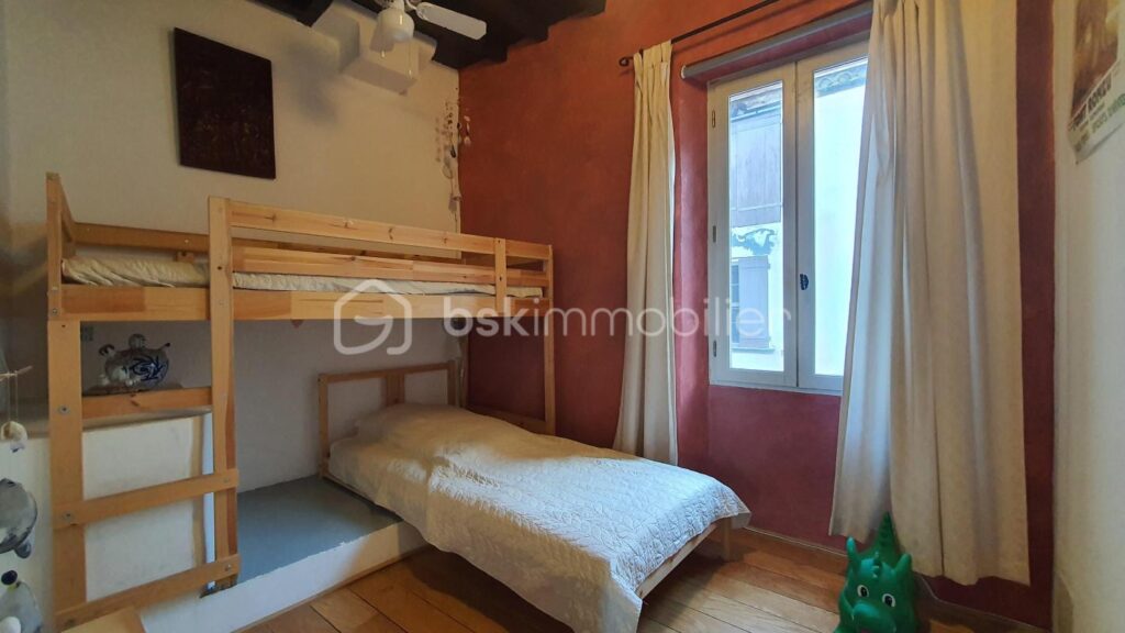 MAISON DE VILLAGE – 3 CHAMBRES – TERRASSE – GARAGE – 4 pièces – 3 chambres – 104 m²