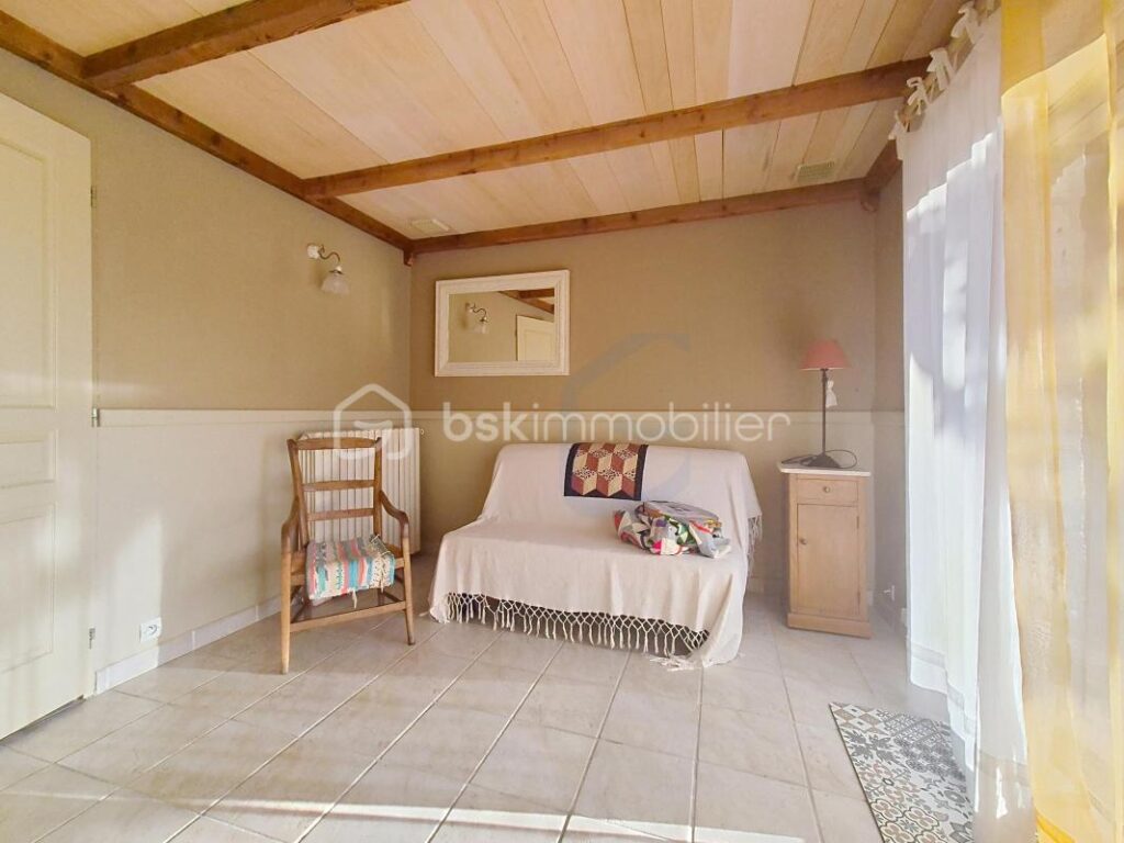 ‘Lauzerte – Maison + Gîte + Piscine : le charme, le confort… et la rentabilité !’ – 7 pièces – 4 chambres – 132 m²