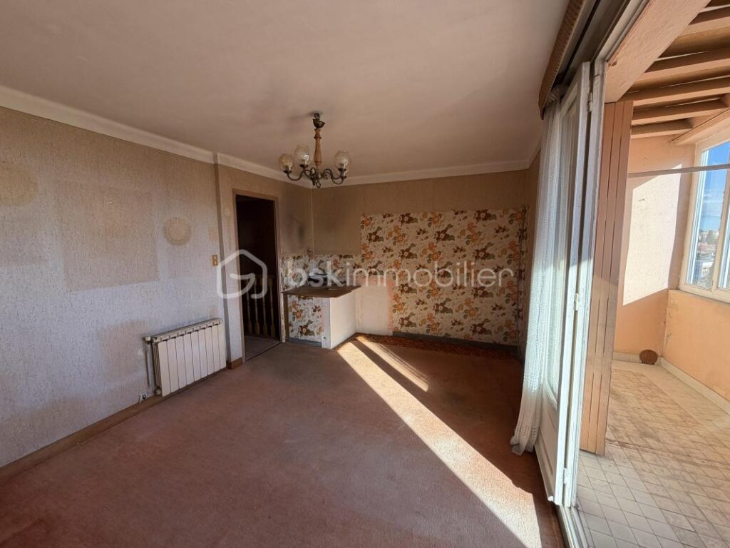 T4 duplex 67,5 m² dernier étage – loggia, garage, cave, parking – Hyères Ouest – 4 pièces – 3 chambres – 67 m²