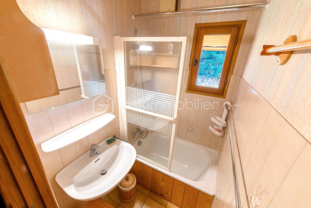 73950 – CREST-VOLAND – APPARTEMENT F2, 28M2 – PETITE COPROPRIÉTÉ – ENSOLEILLÉ, CALME – PROCHE REMONTÉES ET PROCHE CENTRE VILLAGE – 2 pièces – NR chambres – 28 m²