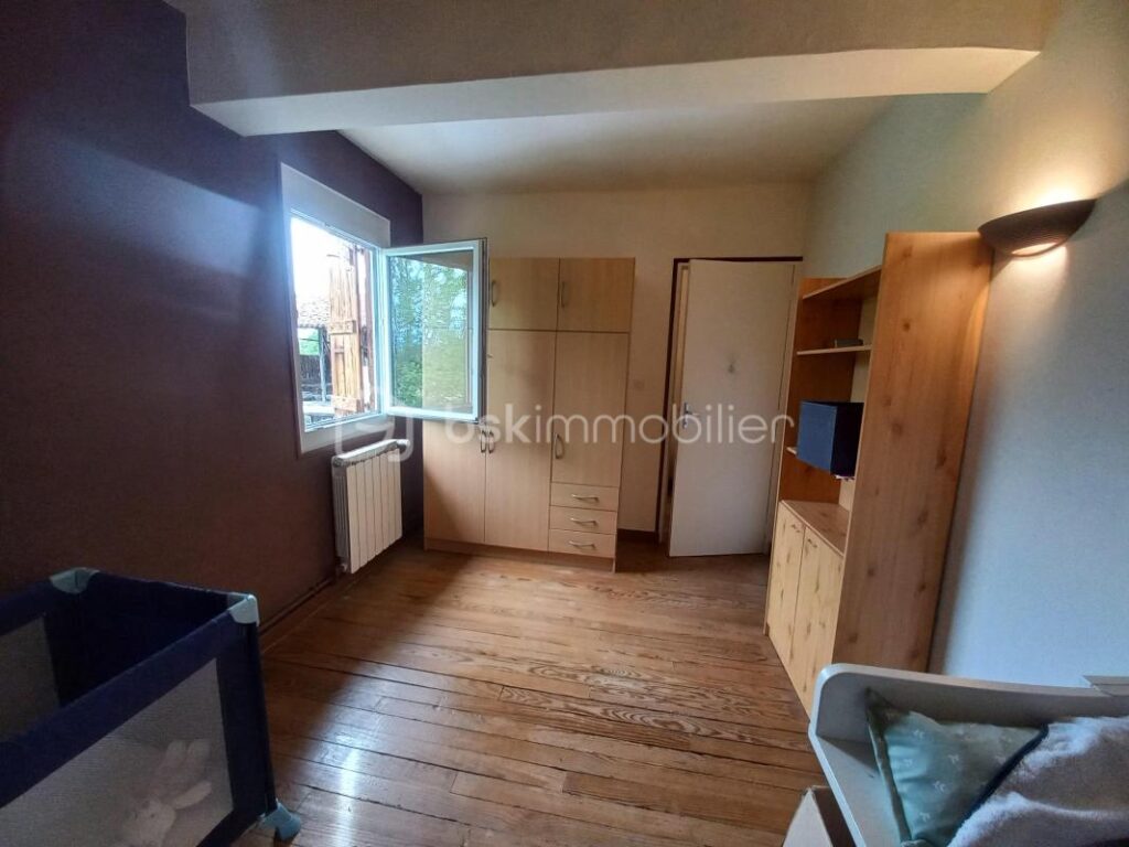 Authenticité et sérénité : corps de ferme à Duffort ! – 4 pièces – 3 chambres – 145 m²