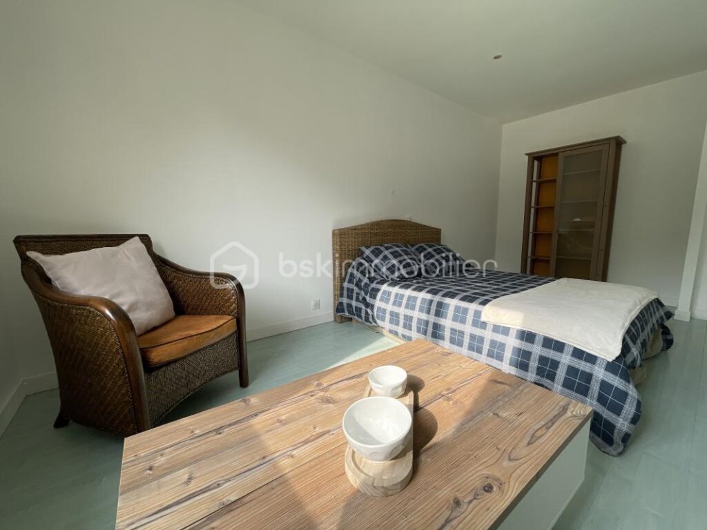 Villa au Calme avec Vue, Piscine & Dépendance – Un Vrai Coup de Cœur Familial ou Investisseur ! – 12 pièces – 5 chambres – 310 m²