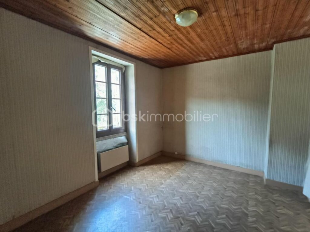 Grande Maison de Village en Pierres de 153 m2 à Allas les Mines – 6 pièces – 4 chambres – 153 m²