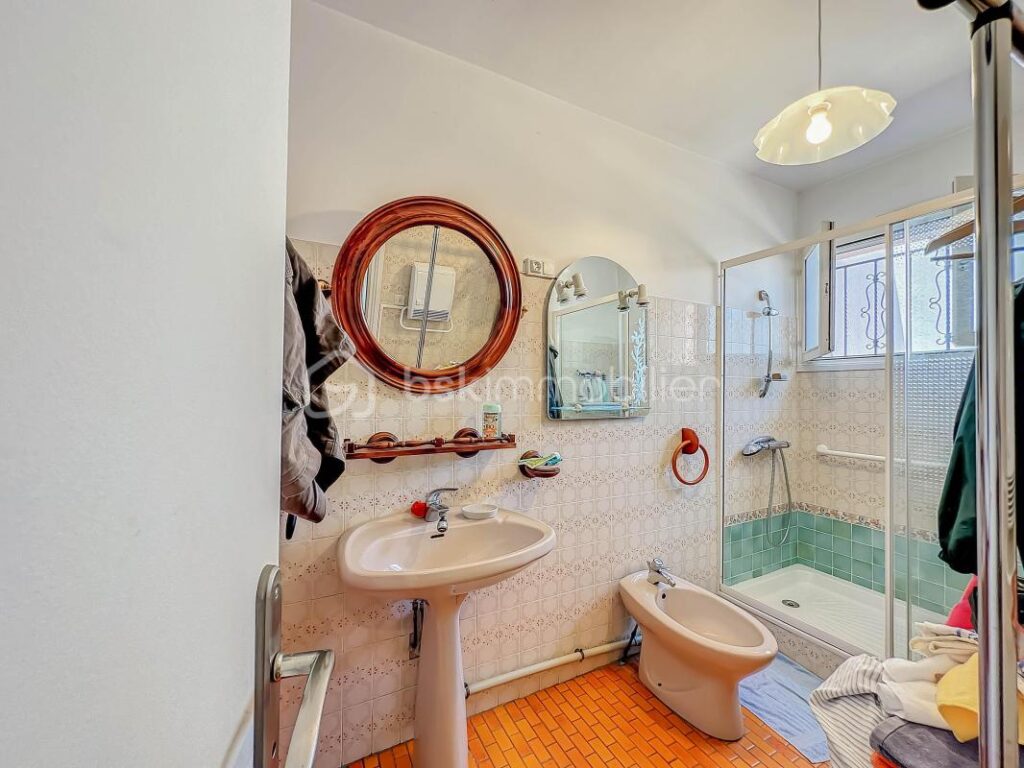 *** VILLA T6 DE 120m2 SUR TERRAIN DE 600M2 AVEC GARAGE À PALAVAS *** – 6 pièces – 5 chambres – 120 m²