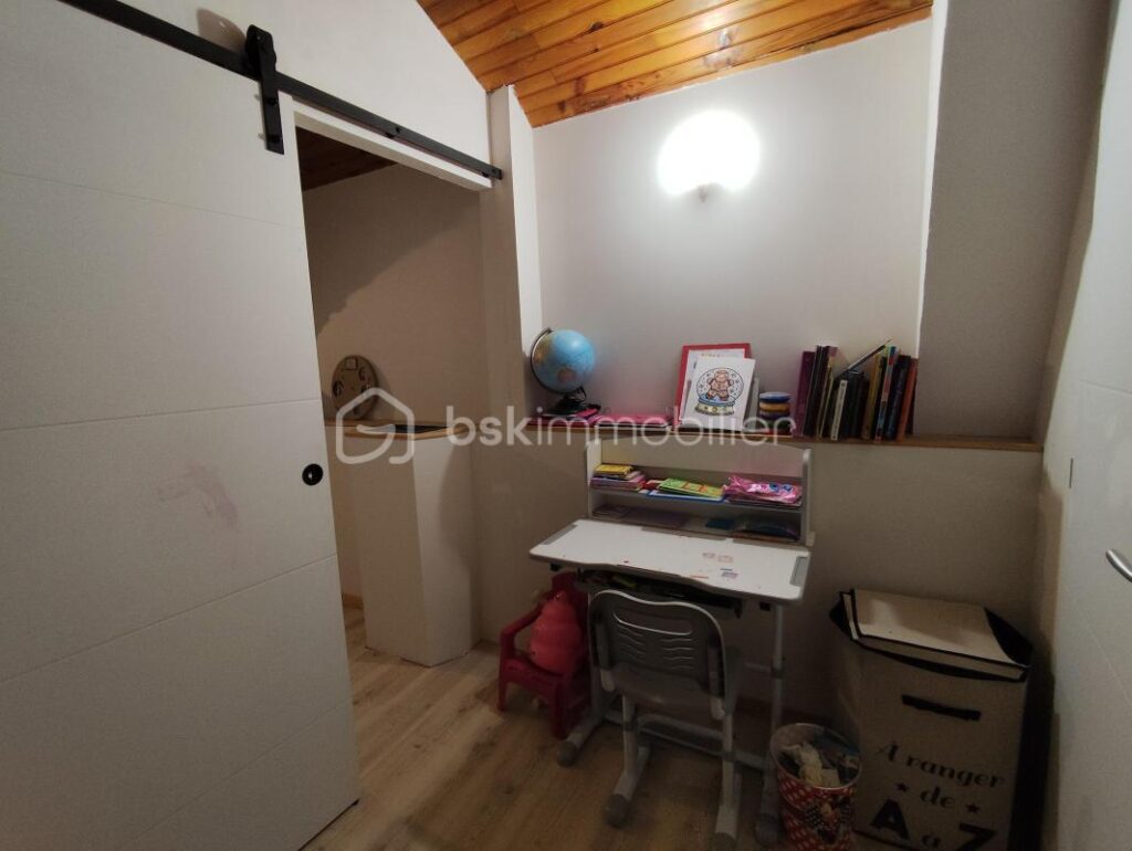 Charmante maison de famille en pierre dans un petit hameau au calme – 5 pièces – 3 chambres – 110 m²