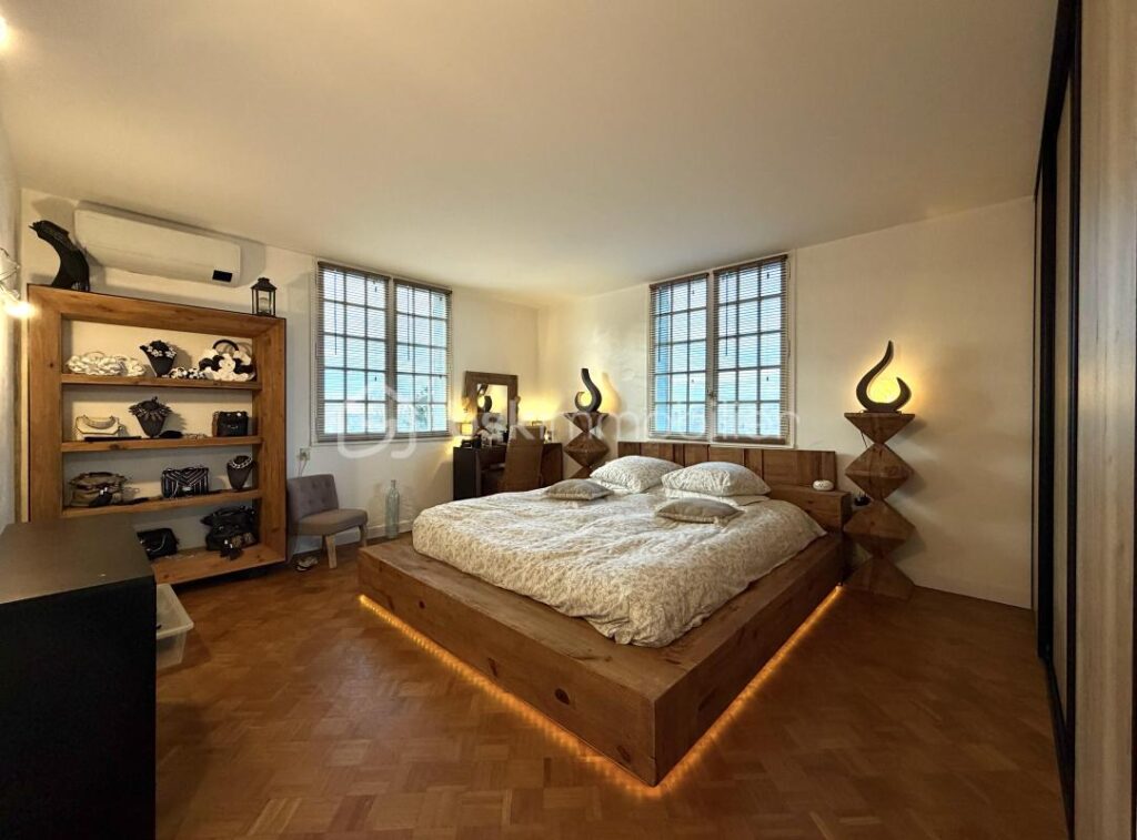 Maison contemporaine à l’architecture cubique – Vue dégagée sur la vallée – 6 pièces – 4 chambres – 149 m²