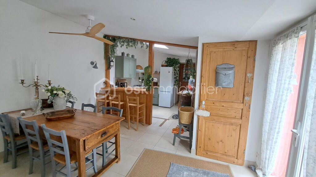 Ensemble immobilier de 2 maisons rénovées – 8 pièces – 4 chambres – 175 m²