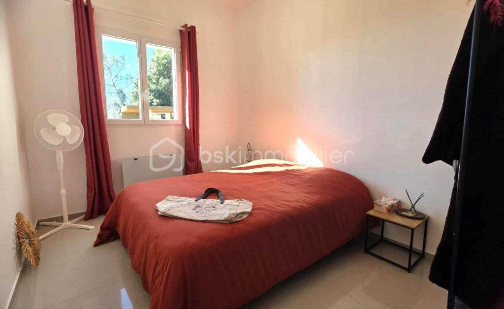 A Lorgues (Var) – MAISON TRADITIONNELLE avec loft indépendant, piscine balinaise & prestations haut de gamme! – 6 pièces – 4 chambres – 150 m²