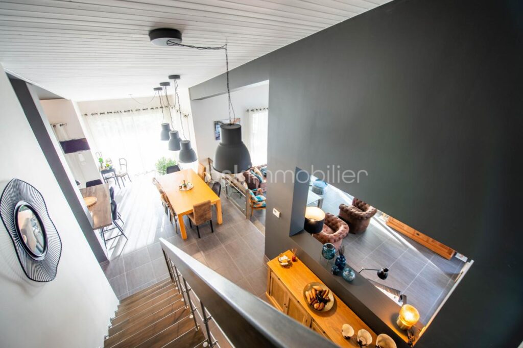 EXCLUSIVITE SUPERBE VILLA ANNECY LE VIEUX – 8 pièces – 5 chambres – 219 m²