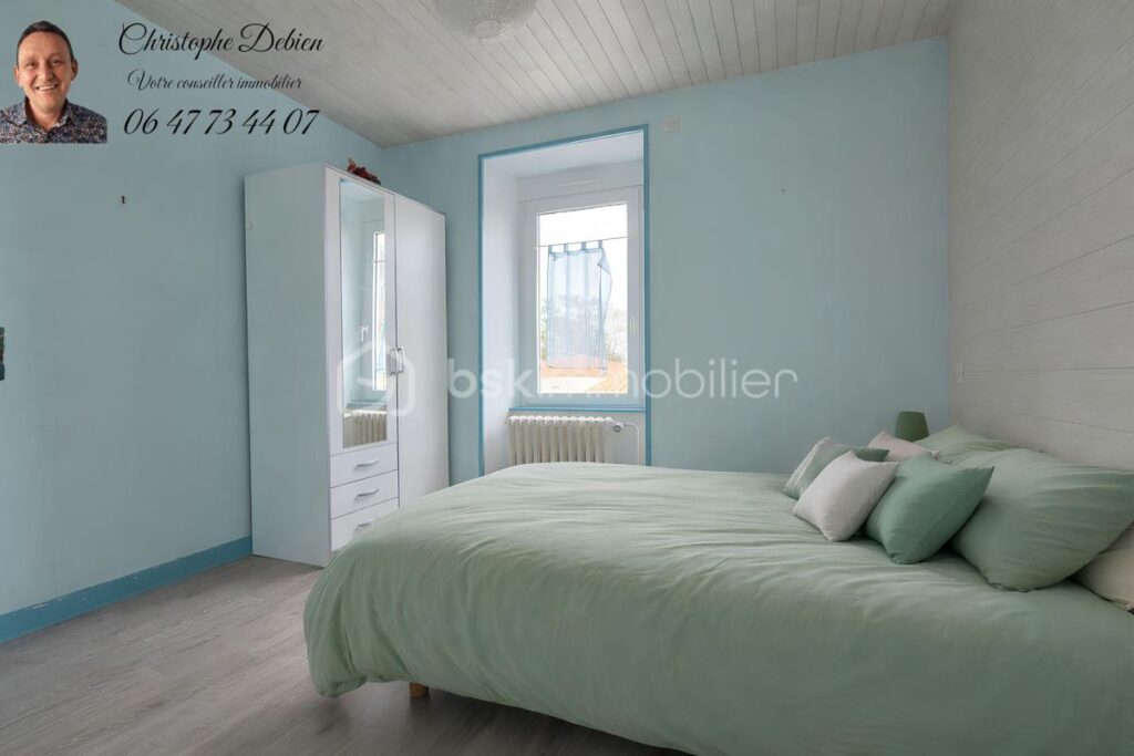 PAVILLON FAMILIAL 221 M² – 6 CHAMBRES – JARDIN CLOS & DÉPENDANCES – CENTRE DE CHAVAGNES-EN-PAILLERS – 10 pièces – 6 chambres – 221 m²