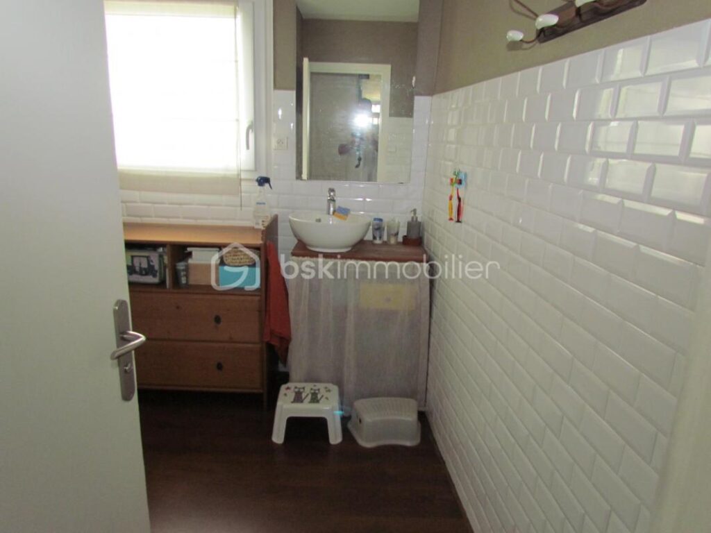 MENSIGNAC (24350) Près PERIGUEUX ,MAISON PERIGOURDINE de 223 m² à COUP DE COEUR !! – 7 pièces – 5 chambres – 223 m²