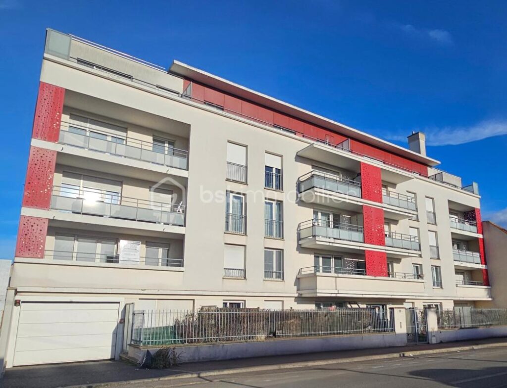 Dernier étage F2 44m² terrasse 14m² SUD parking DPE C – 2 pièces – 1 chambre – 44 m²