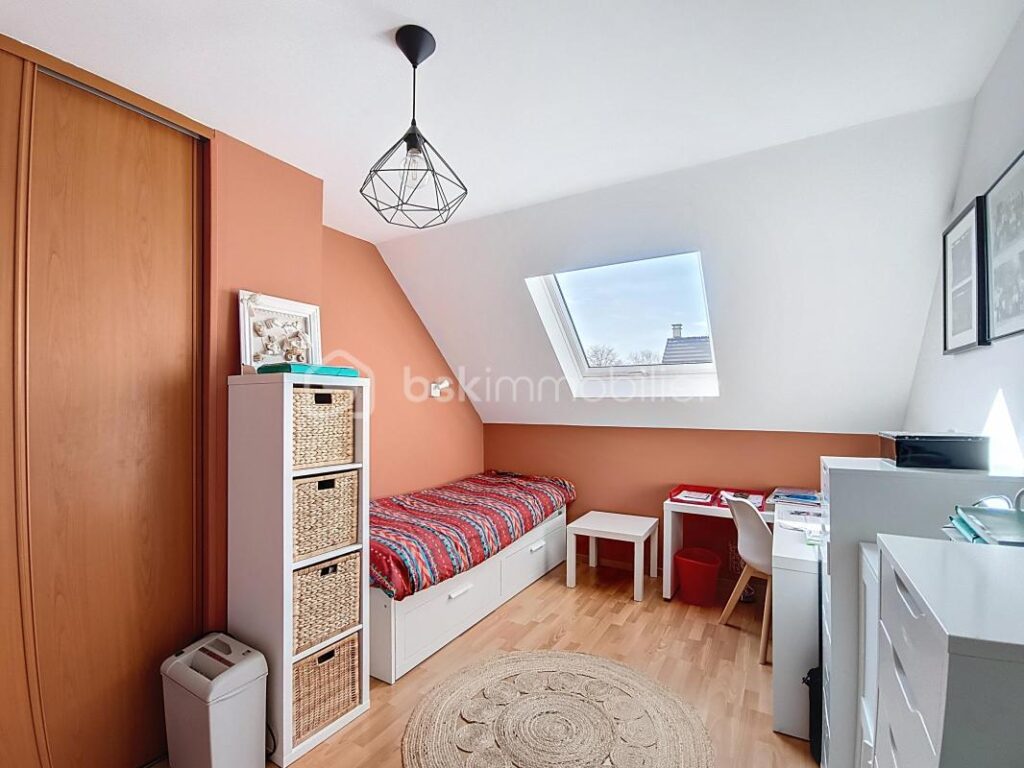 BELLE MAISON AVEC PISCINE PROCHE DE DIJON – 4 pièces – 3 chambres – 110 m²