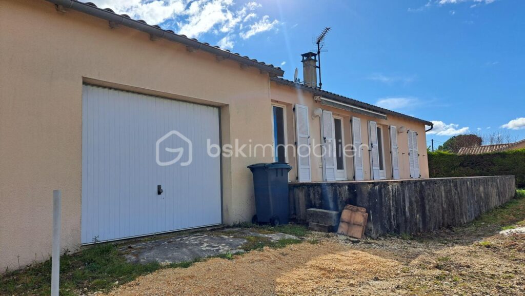 Maison de plain pied avec une belle vue sur la campagne – 4 pièces – 3 chambres – 117 m²