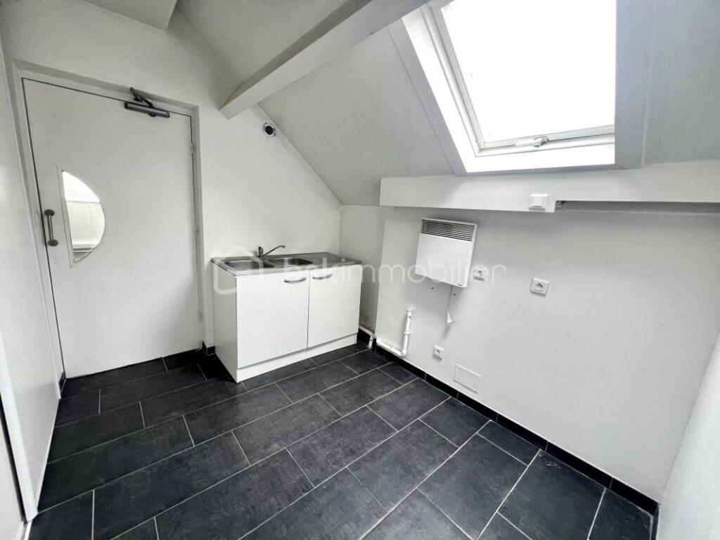 Découvrez l’élégance et la sérénité en plein cœur de Coulommiers pour habitation ou professionnels de santé !!! – 6 pièces – 4 chambres – 203 m²