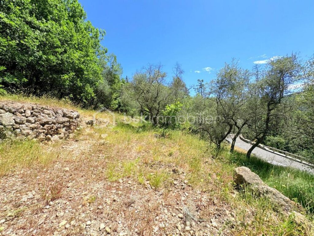 🌿 Terrain constructible – Pierrefeu (06910) 🌿 – NR pièces – NR chambres – 3077 m²
