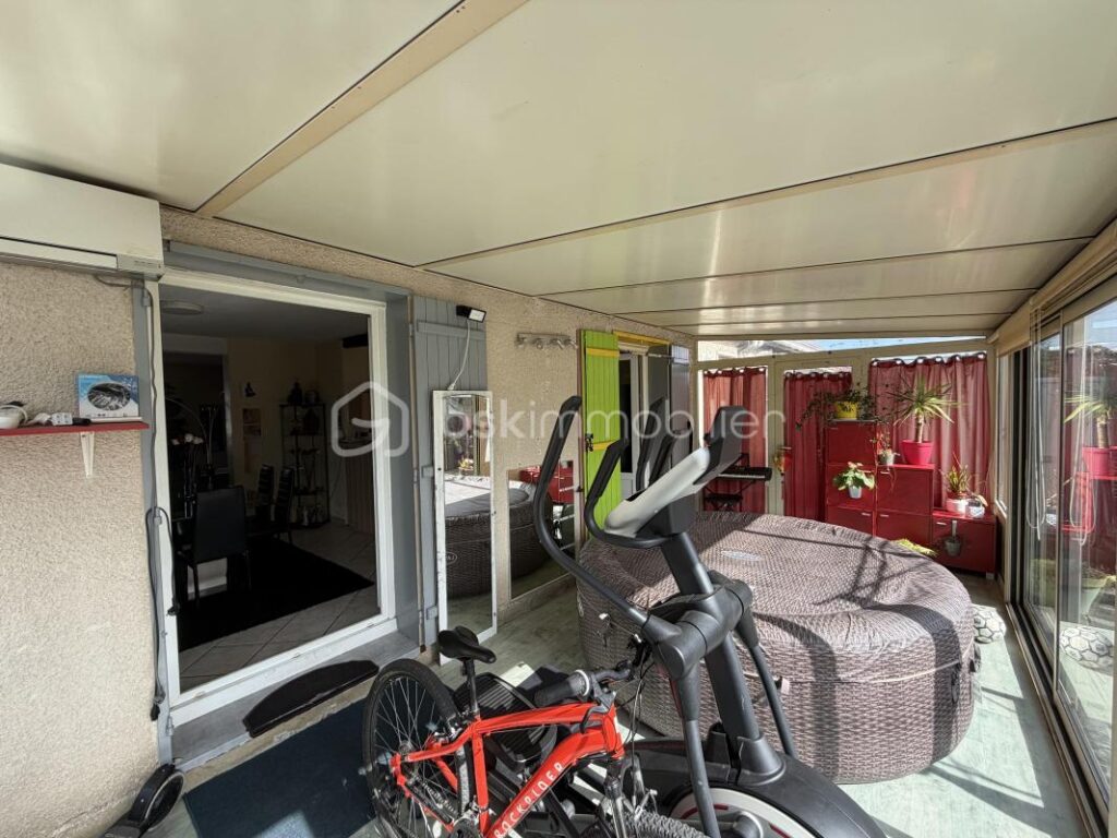 Maison idéalement située dans un quartier calme, vue Pyrénées – 9 pièces – 4 chambres – 106 m²