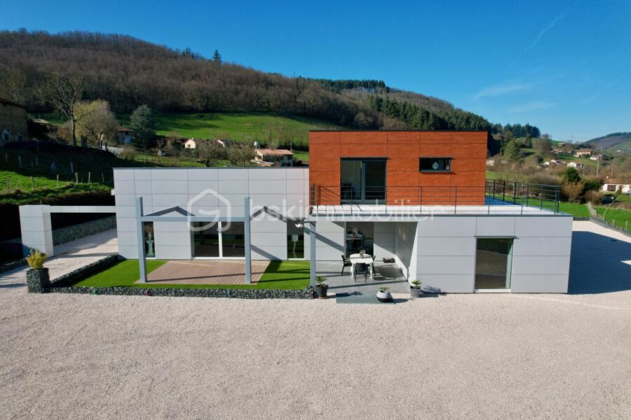 Maison à vendre à Chambost allieres