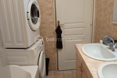 T 5 de 98 m2 a cote de la Gare – 5 pièces – 3 chambres – 98 m²