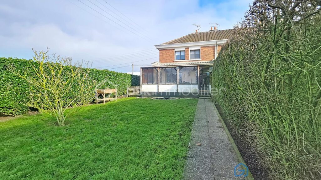 Maison semi individuelle 4 chambres jardin garage – 7 pièces – 4 chambres – 105 m²