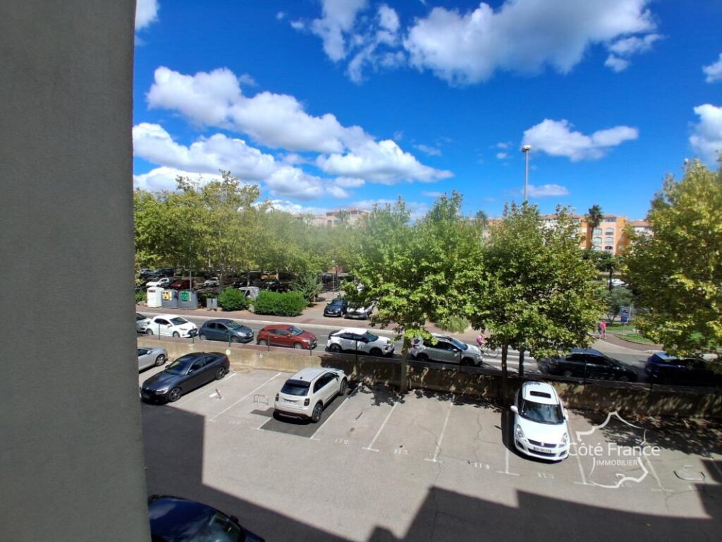 Appartement T2, Vue Port avec Place de Parking – 2 pièces – 1 chambre – 43 m²