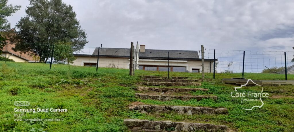 Avoise 72 Magnifique et grande maison habitable de suite – 10 pièces – 3 chambres – 187 m²