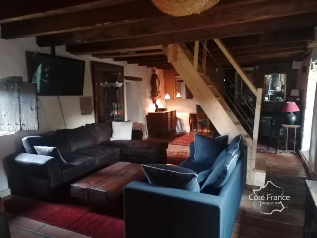 MAS BERGERIE PLEINE NATURE SANS VIS A VIS – 9 pièces – 4 chambres – 250 m²