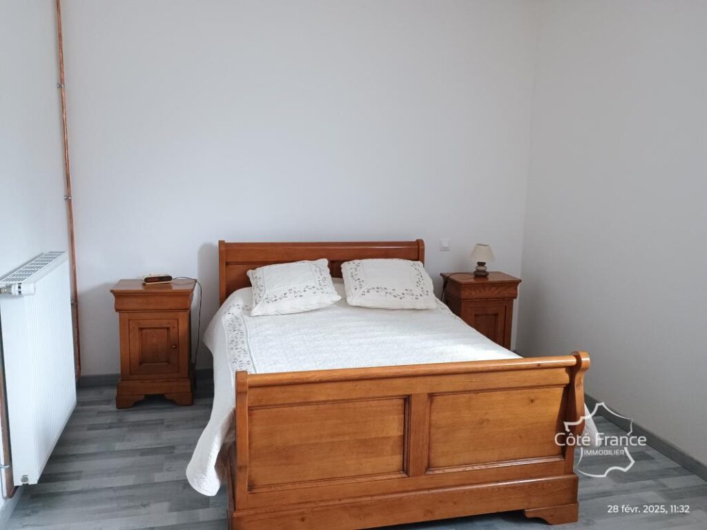 AISNE – VERVINS – CORPS DE FERME sur plus de 5500 m2 de terr – 8 pièces – 3 chambres – 185 m²